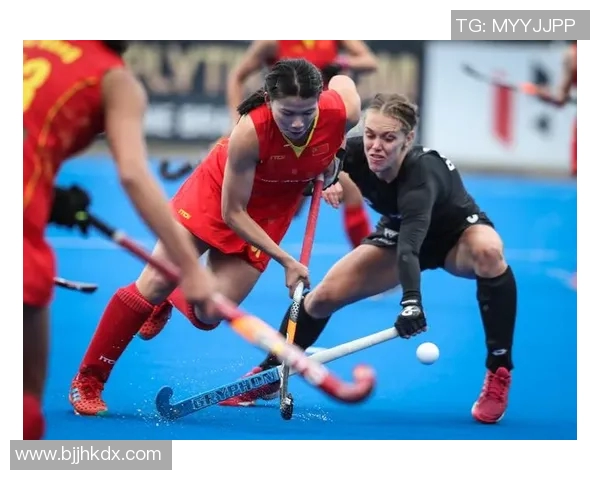 中国与新西兰曲棍球对决展现竞技精神与团队合作的精彩瞬间